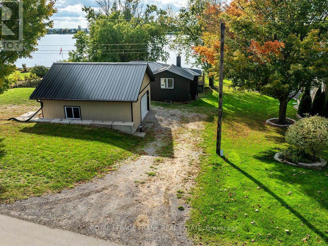 119 OAKDENE CRESCENT, 