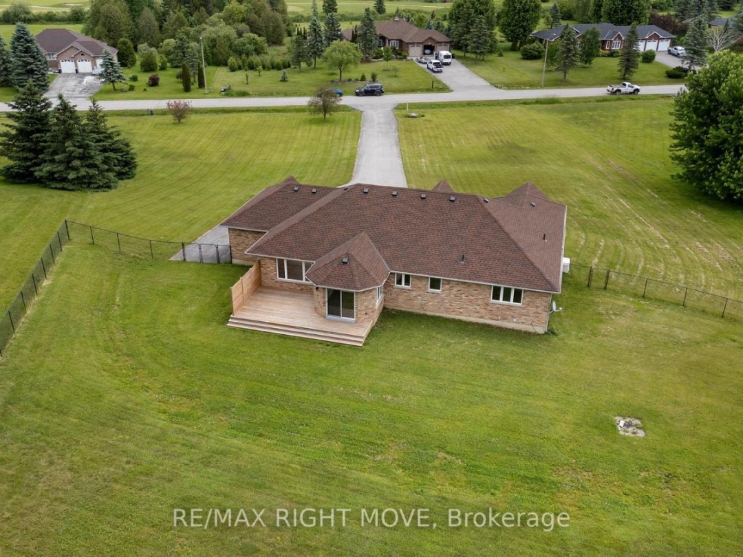 1348 HAWK RIDGE CRESCENT, 