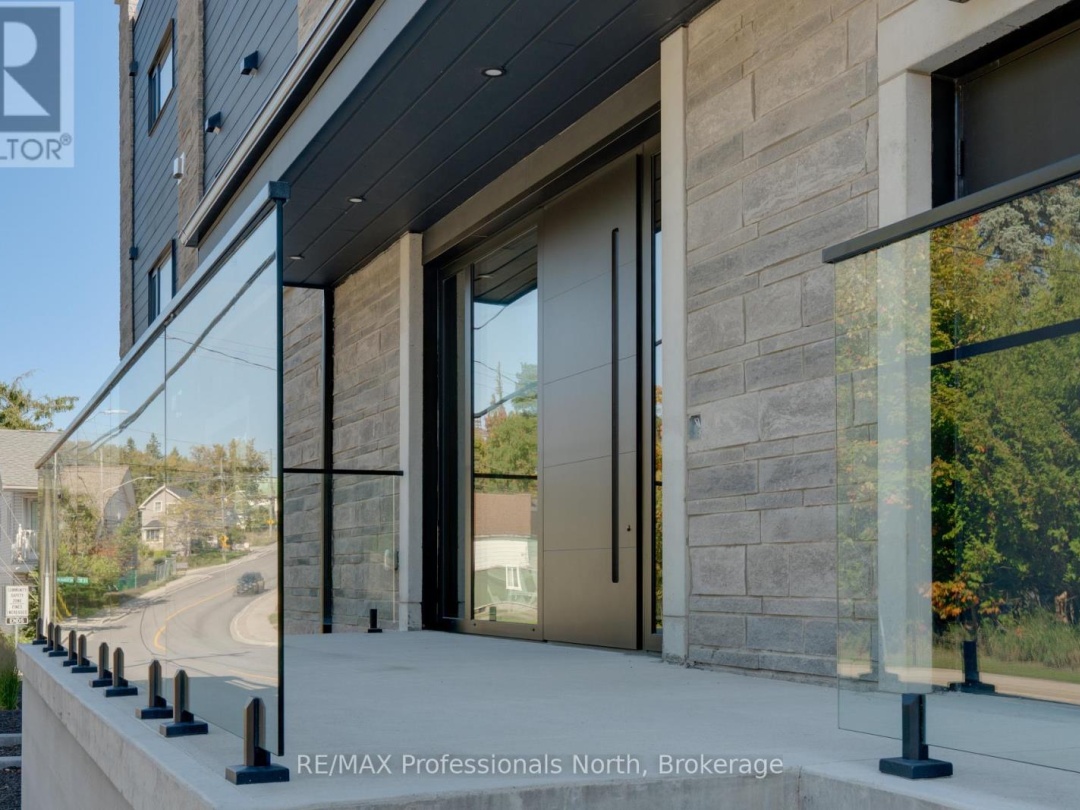 204 - 32 BRUNEL ROAD, 