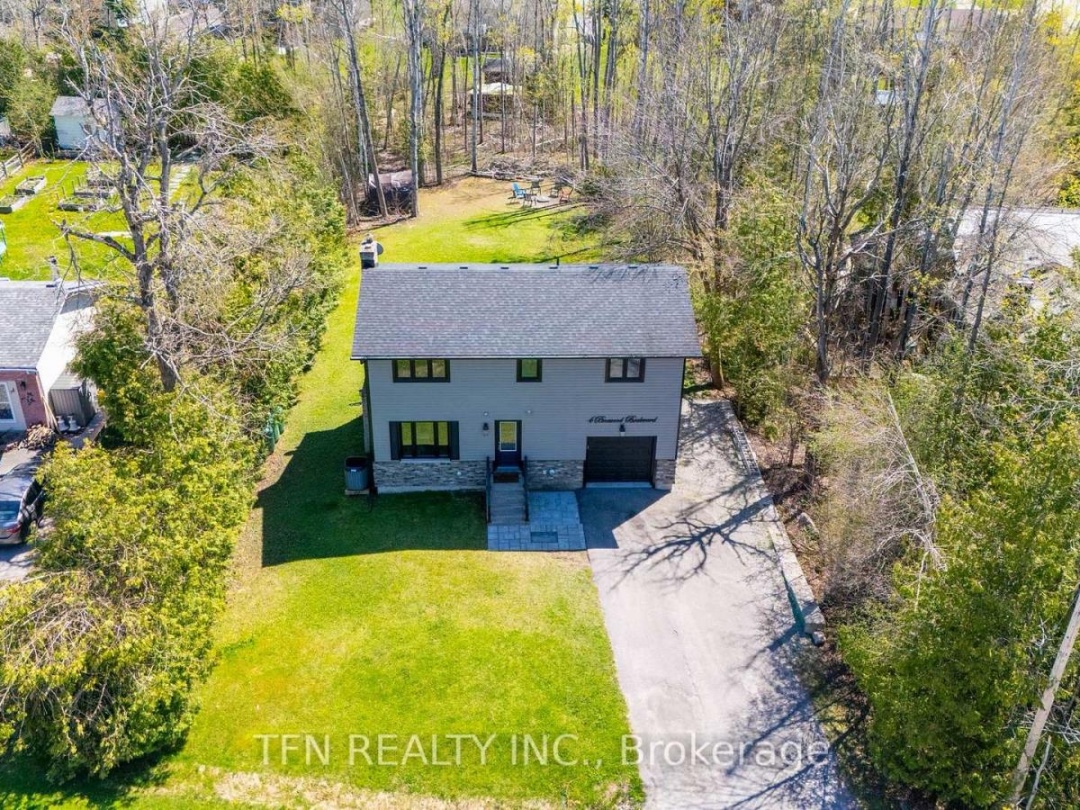 4 PINEWOOD BOULEVARD, 