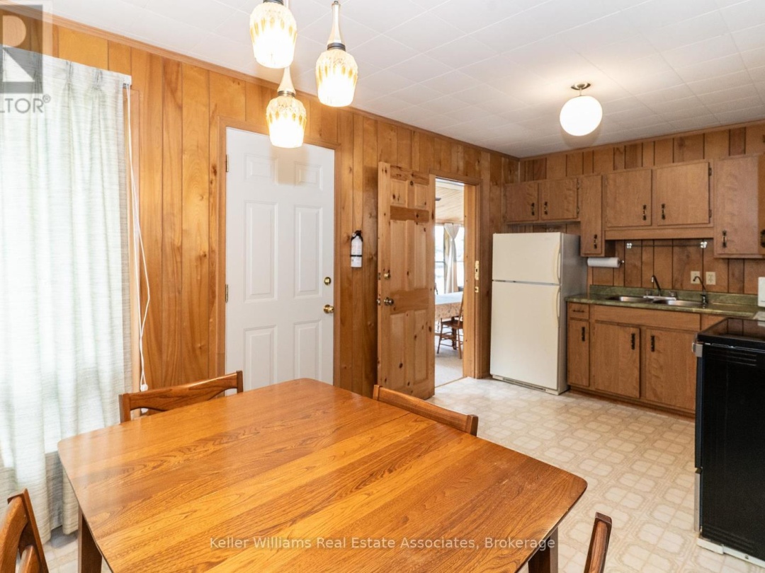 Unit 2 1200 North Shore Drive, Gull Lake