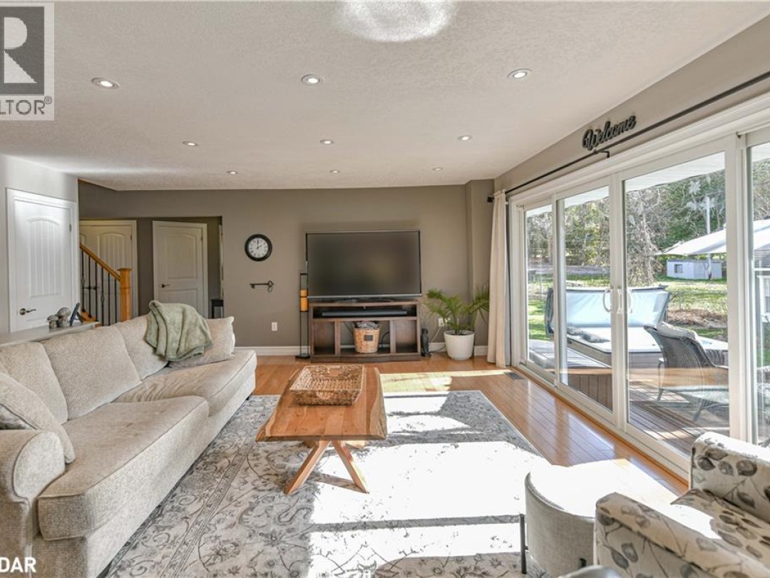 8222 COUNTY RD 169 Road, 