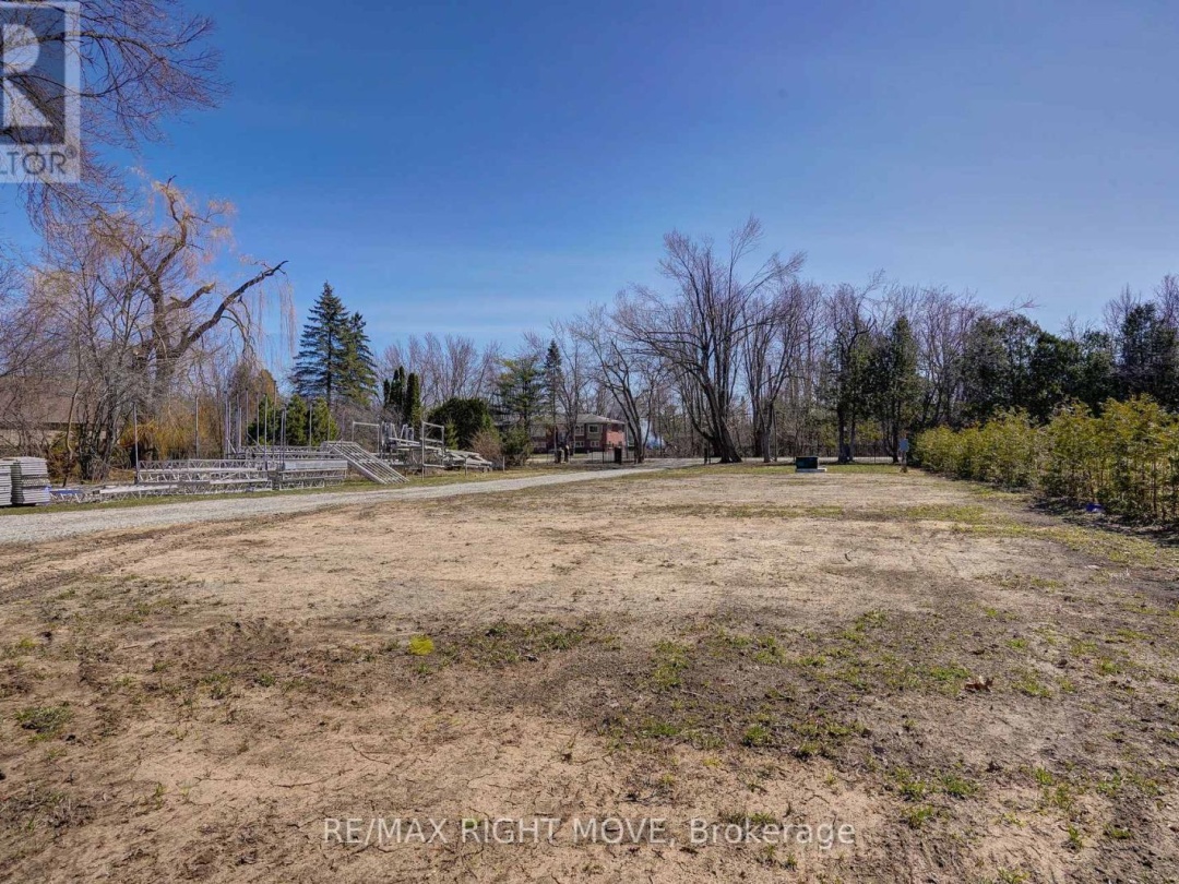 135 CREIGHTON STREET S, Lake Simcoe