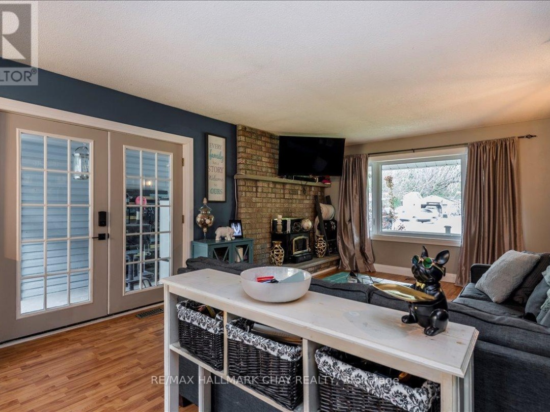 4049 Bayview Avenue, Ramara