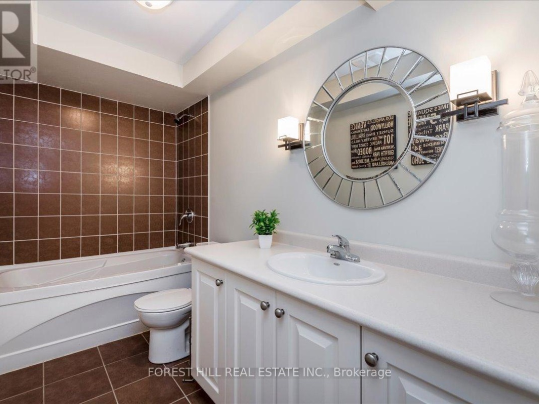 10 - 10 INVERMARA COURT, Lake Simcoe