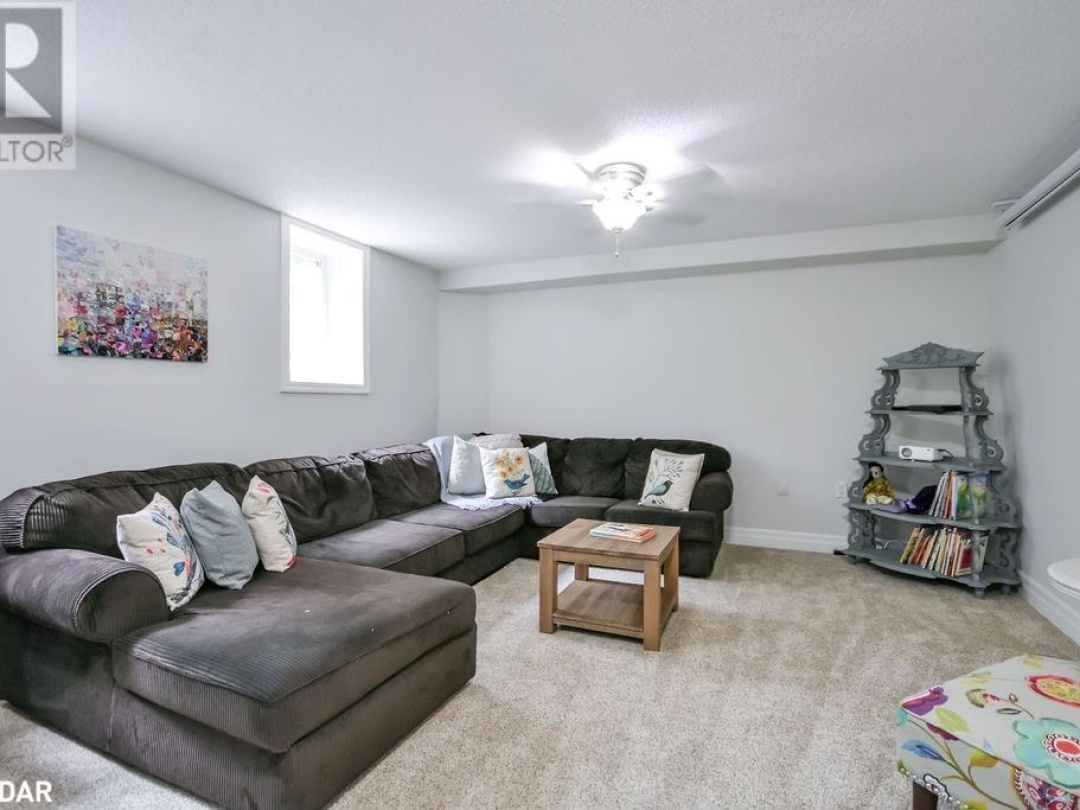 7 WINDSONG Crescent, 