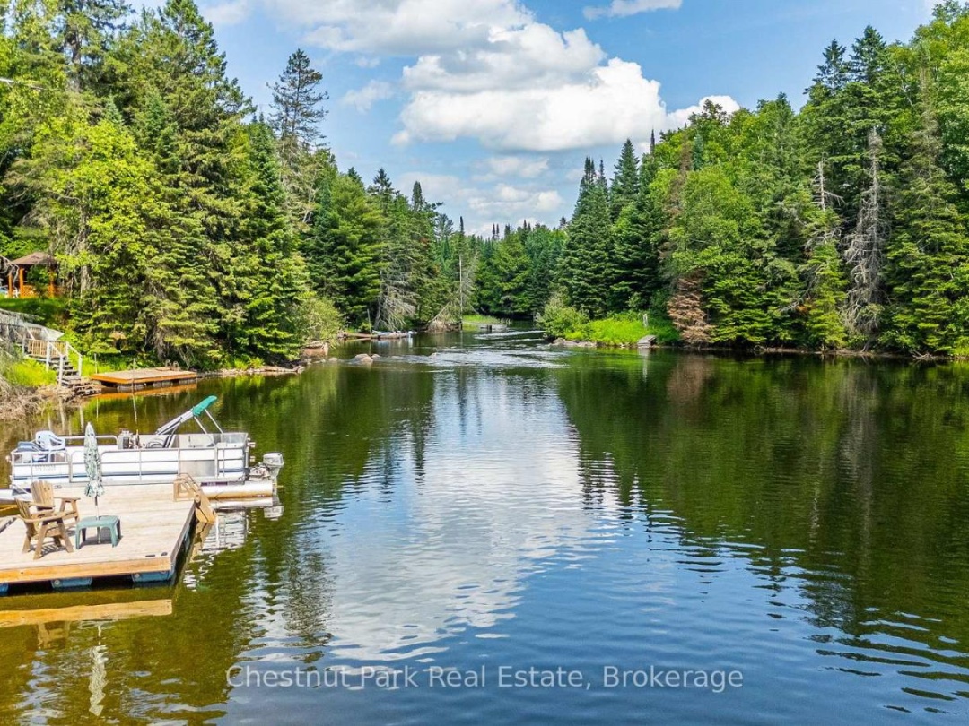 1054 GREEN LAKE ROAD, Gull River