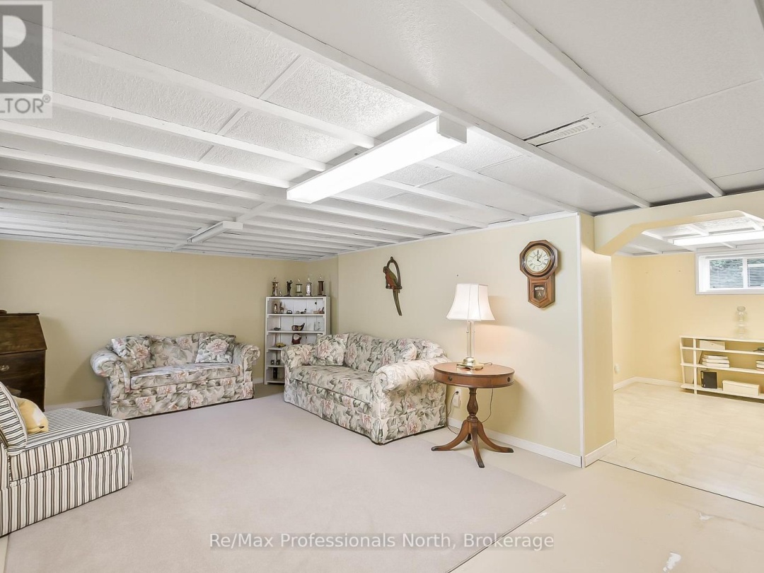 15 PINERIDGE GATE, 