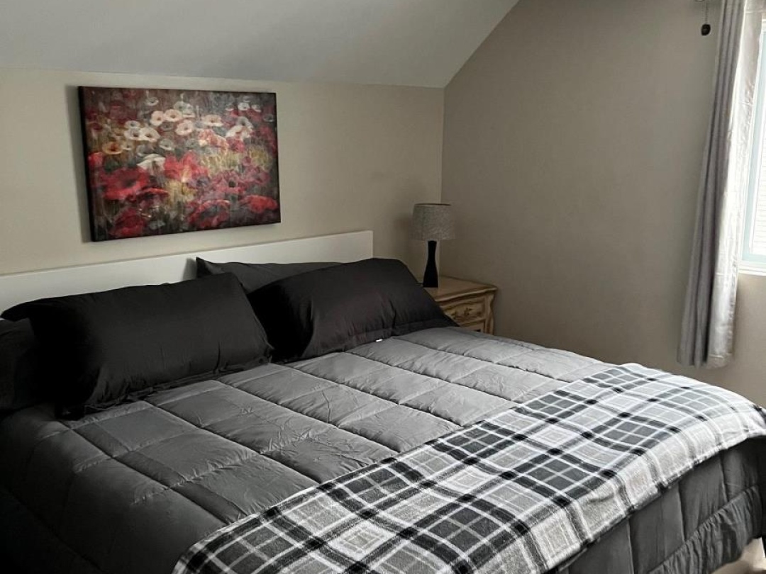 42 Pavillion Road, Sturgeon Lake