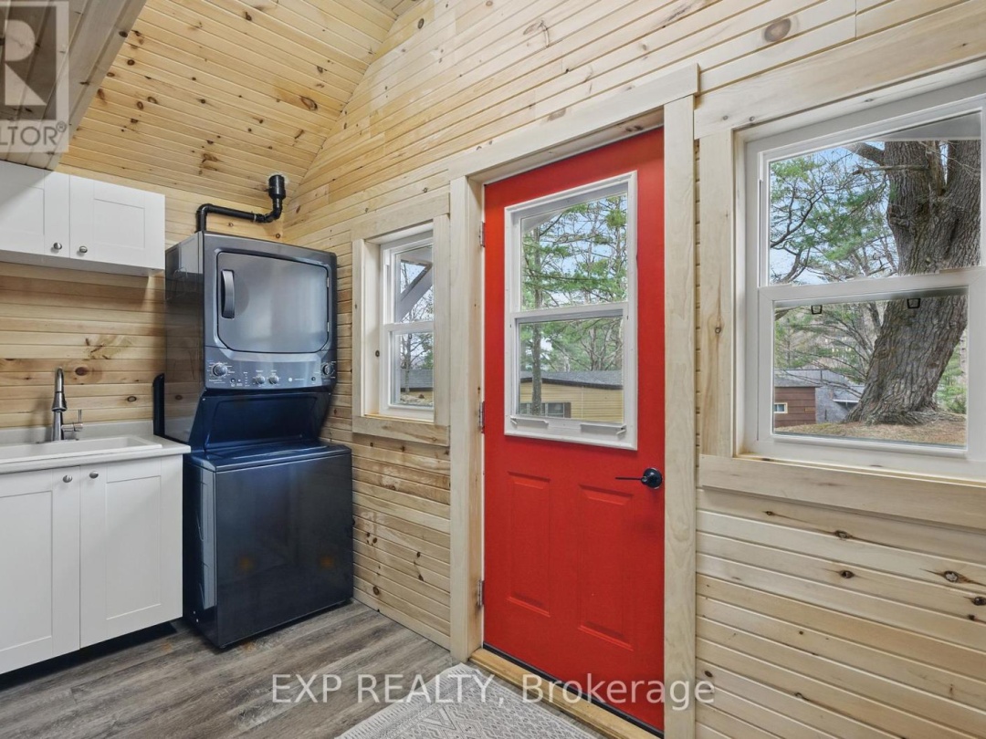 5B SOUTHWELL DRIVE, Horseshoe Lake