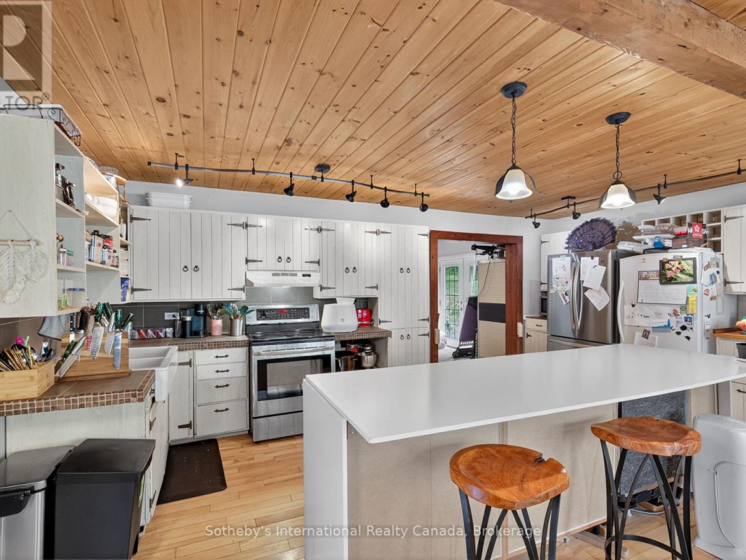 1132 LIMBERLOST ROAD, 