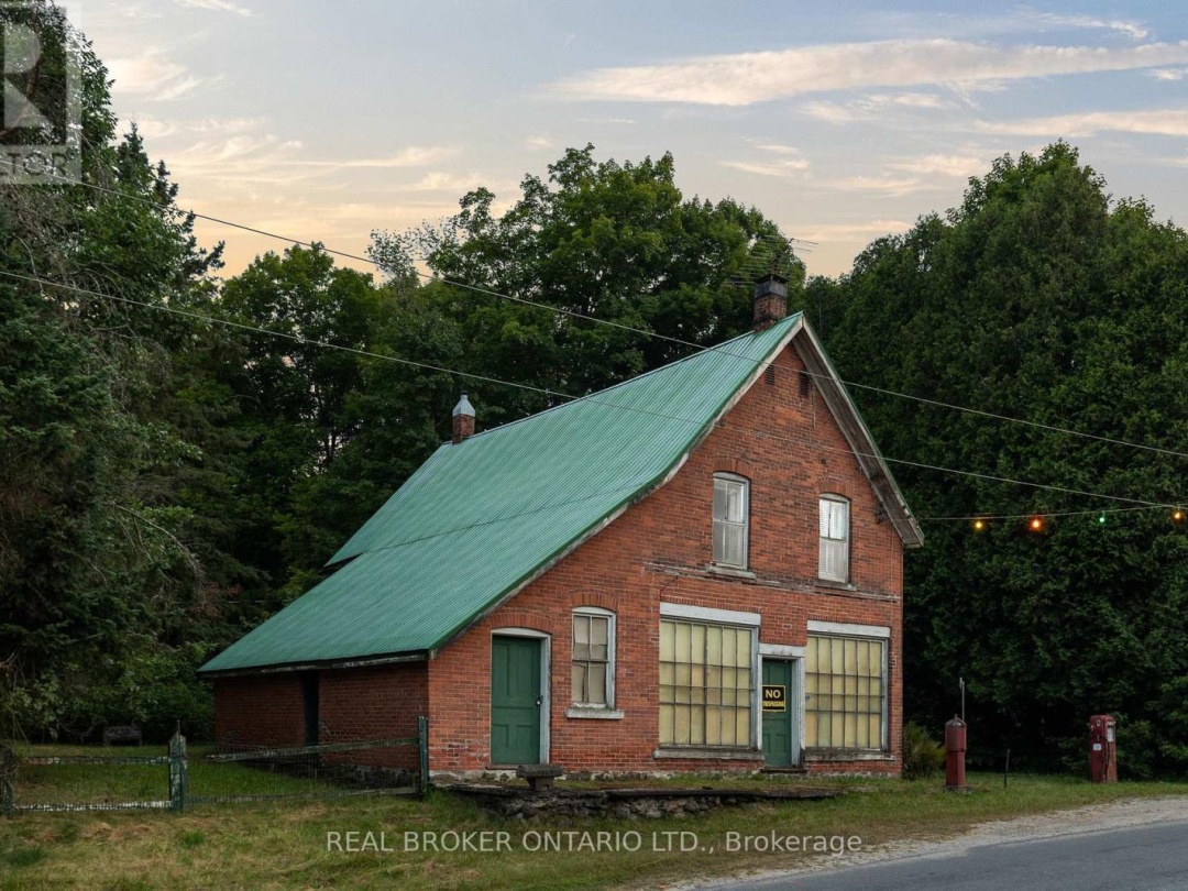 1401 Coopers Falls Road, Black Lake