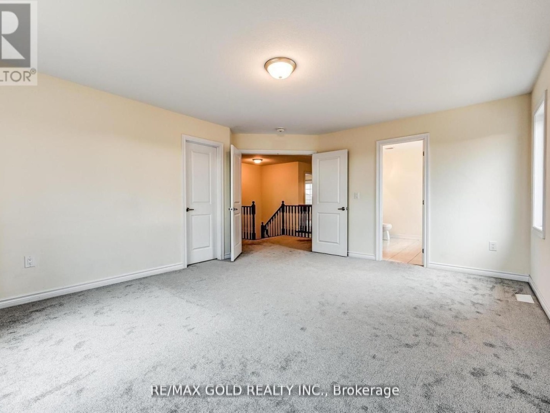 84 Atlantis Drive W, Orillia