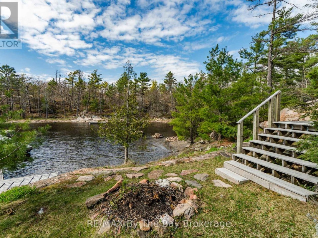 3888 Is 820/Mermaid Is, Georgian Bay