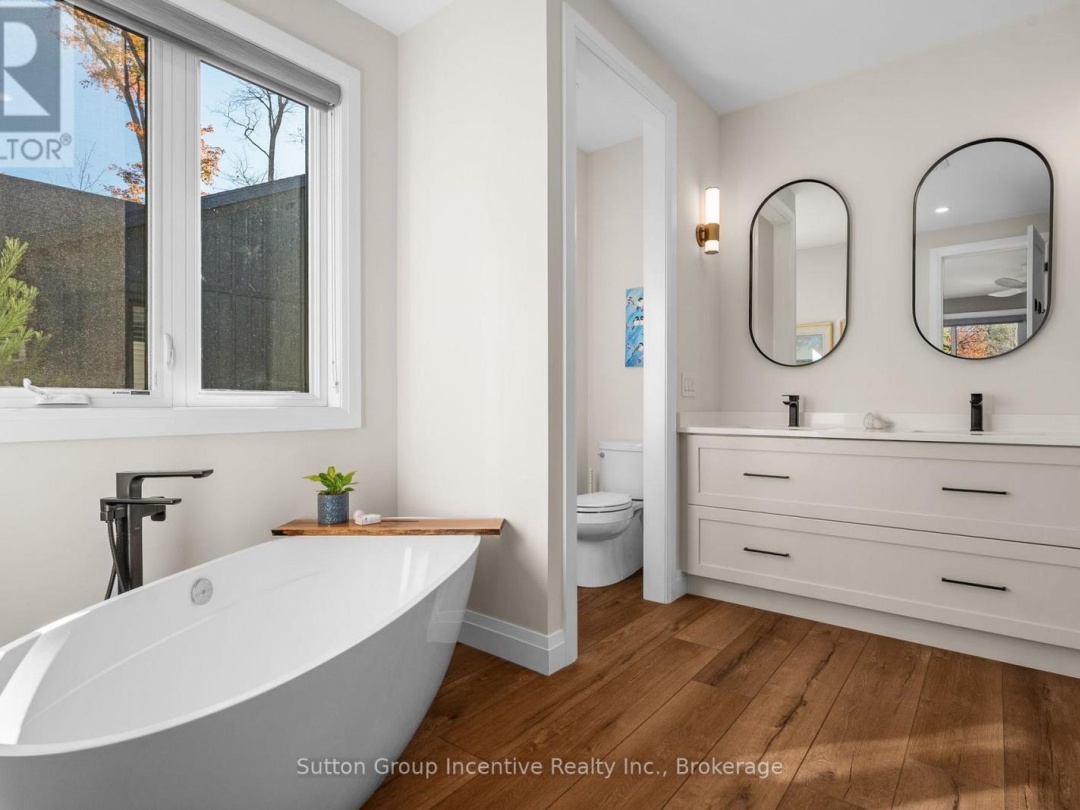 24 ST GEORGES COURT, 