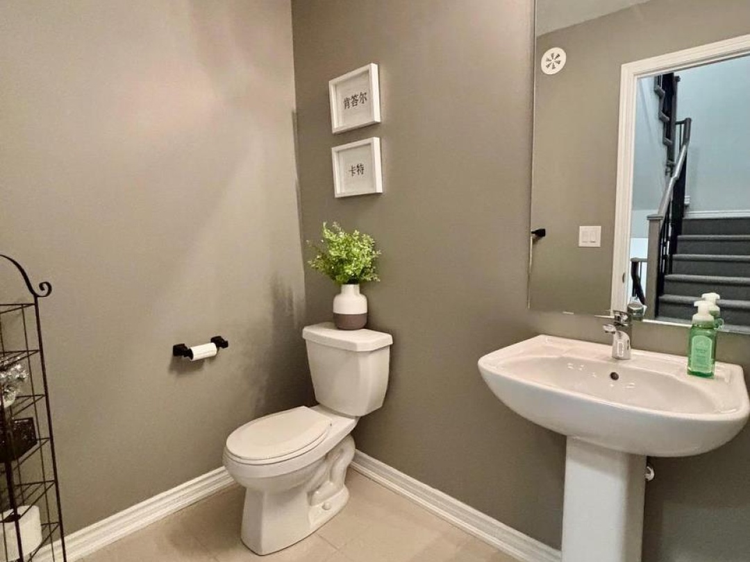 8 WYN WOOD LANE, Orillia