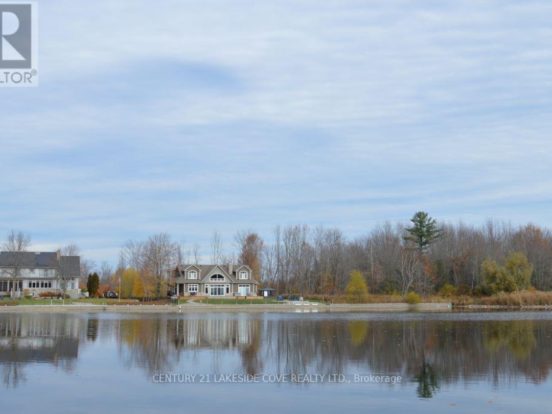 47 Paradise Boulevard, Lake Simcoe