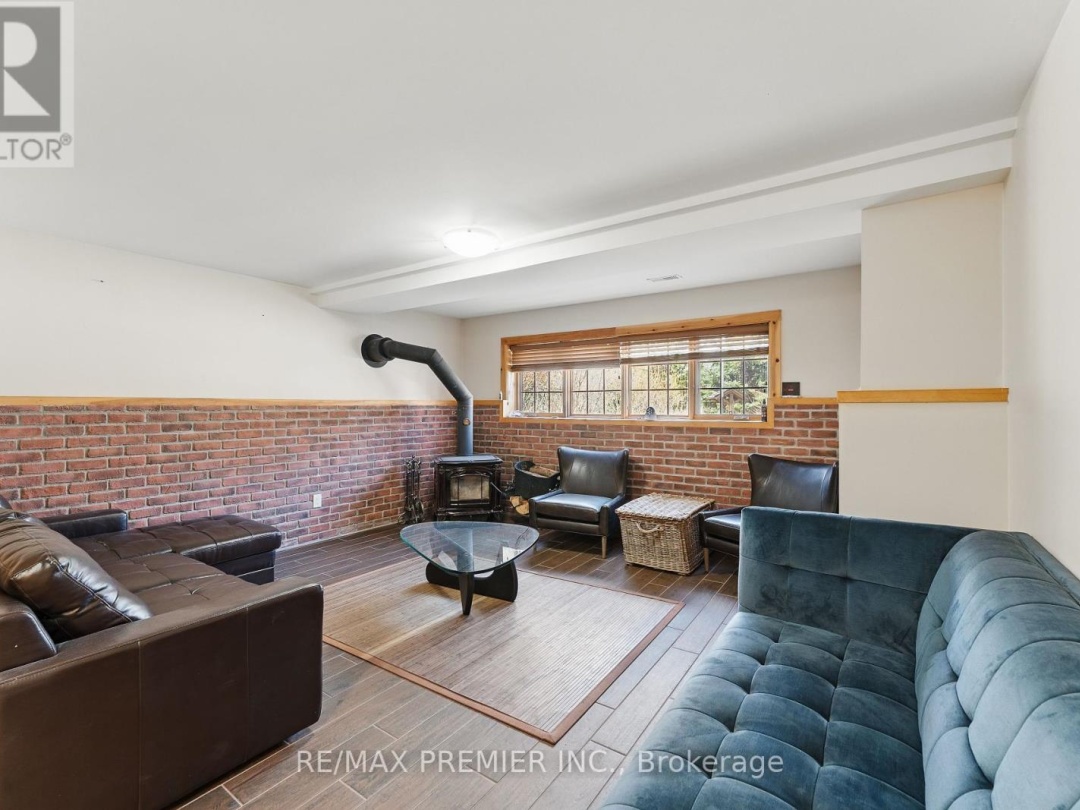 2441 LAKESHORE DRIVE, 