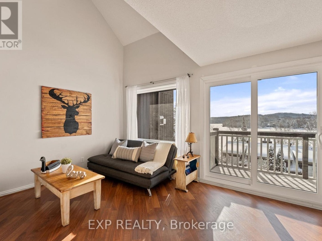 6 12 Turner Drive, Peninsula Lake