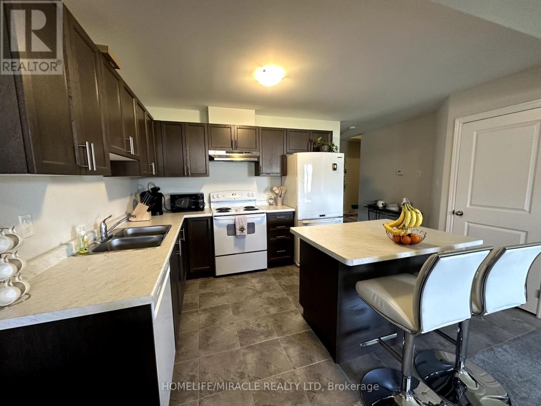 300 DAFFODIL COURT, 