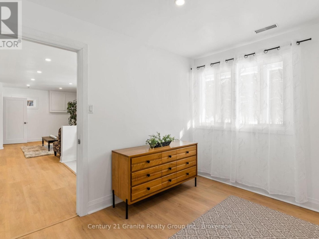 7032 COUNTY ROAD 121, 