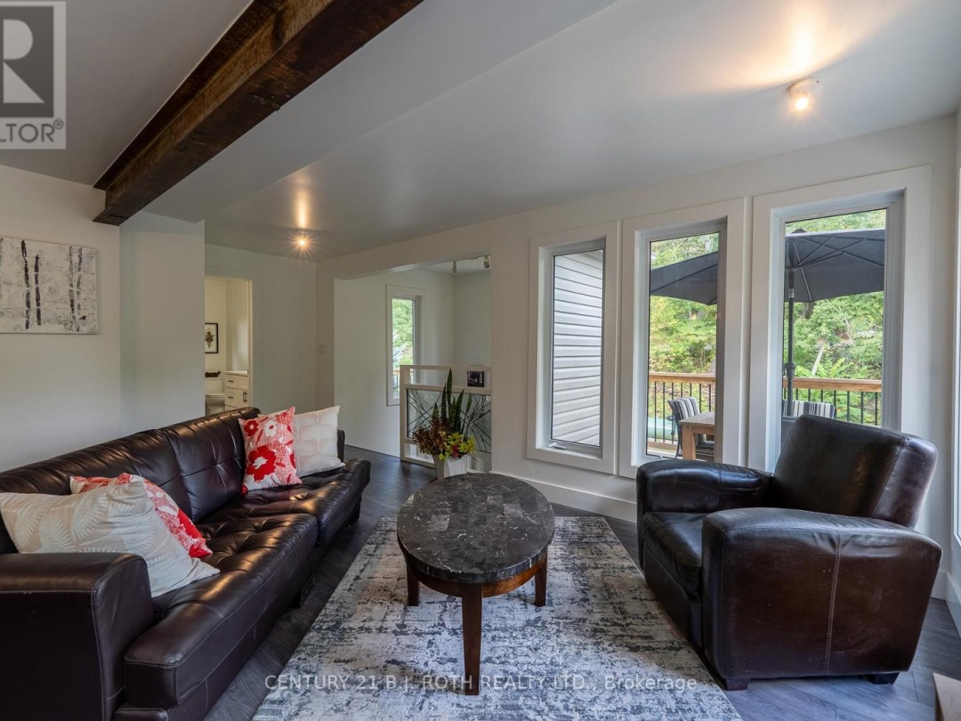 8101 KINGS RIVER ROAD, 