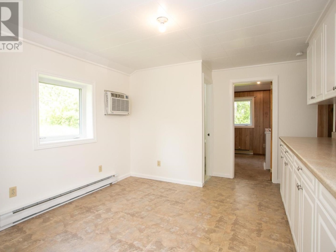 7940 Highway 17 E, Johnson Township