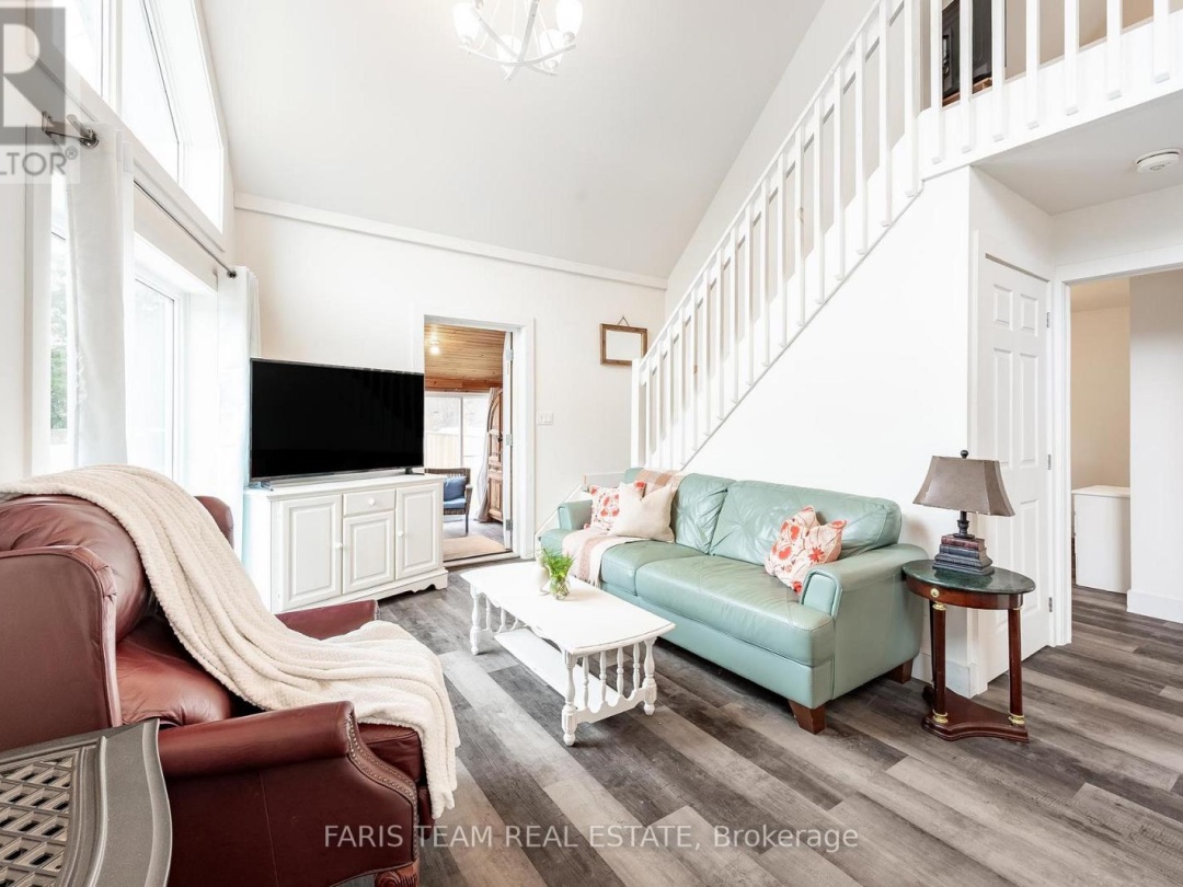 1036 Beverley Lane, Gull Lake