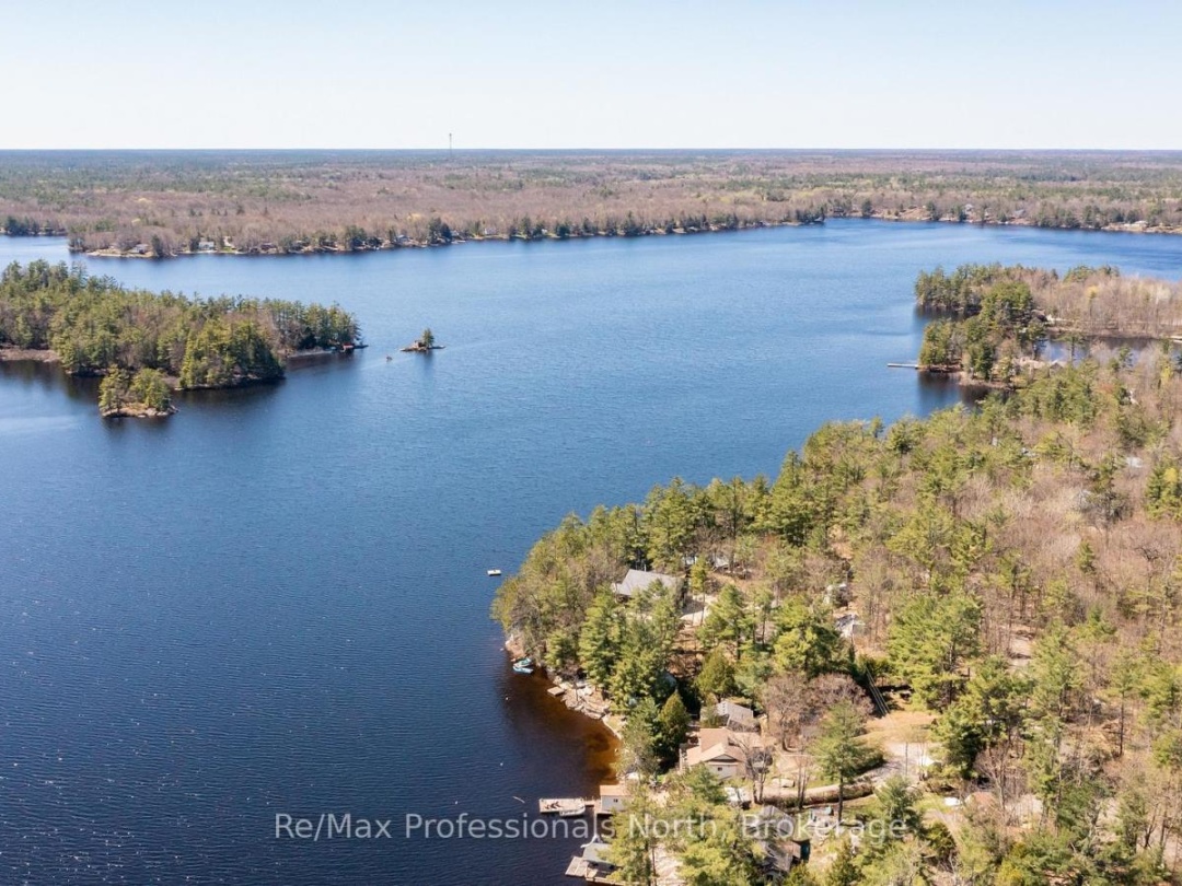 1055 Evanswood Drive, Morrison Lake