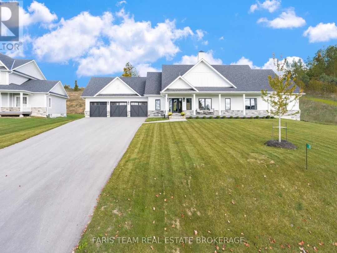 17 CLYDESDALE COURT, 