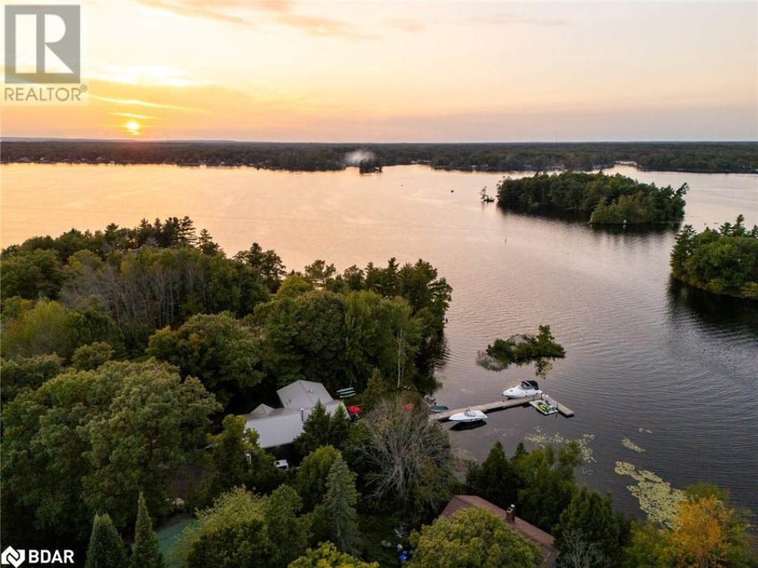 3352 Russell Drive, Gloucester Pool