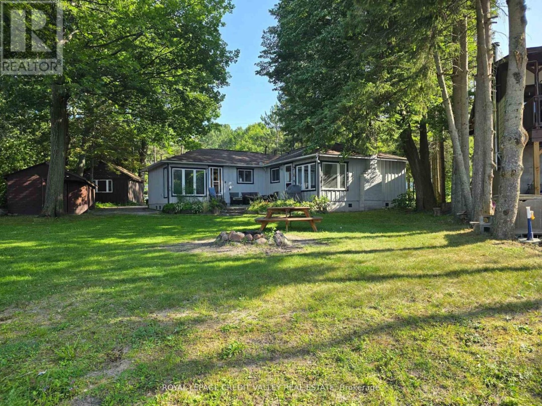 230 Robins Point Road, Georgian Bay