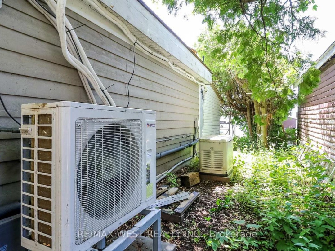 3756 GLENREST DRIVE, 