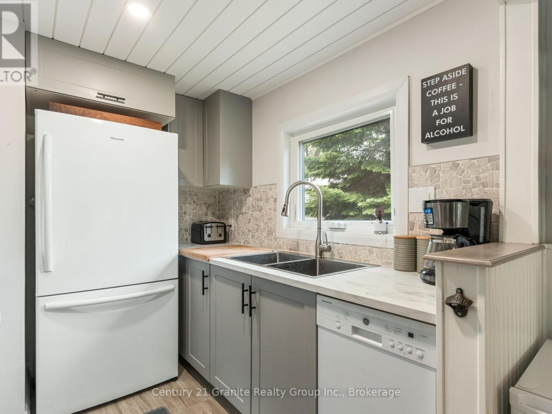 13 Birchleaf Drive, Gull Lake