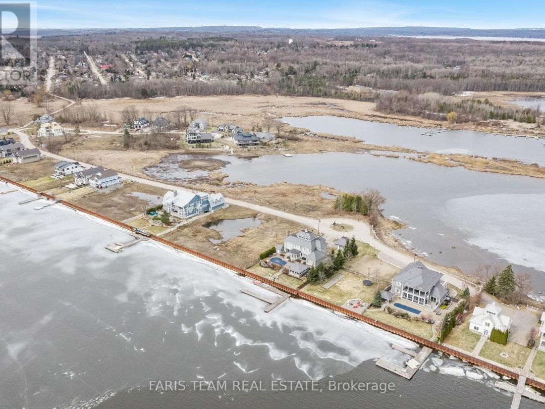 35 77 Dock Lane, Georgian Bay
