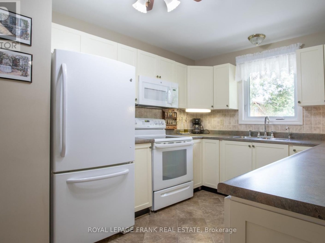 124 RILEY LANE, 