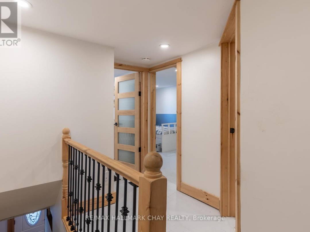 109 BORLAND STREET E, 