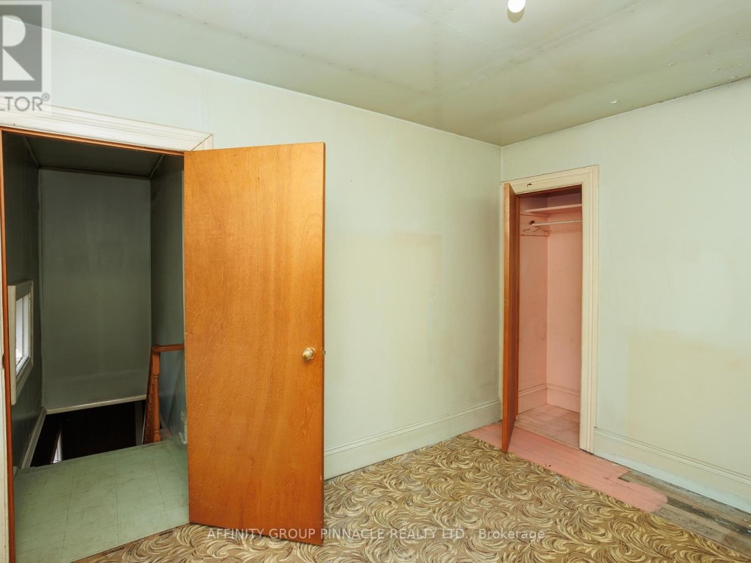 1850 VICTORIA ROAD, 