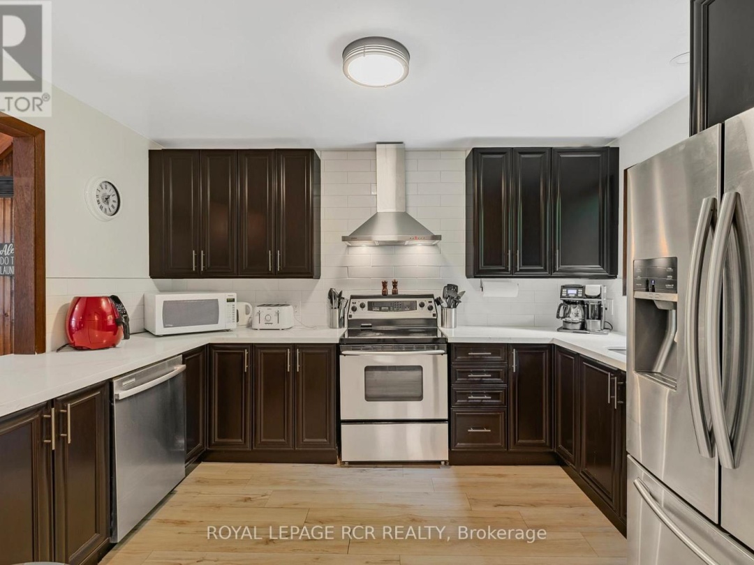 1034 BIRD LAKE CRESCENT, 