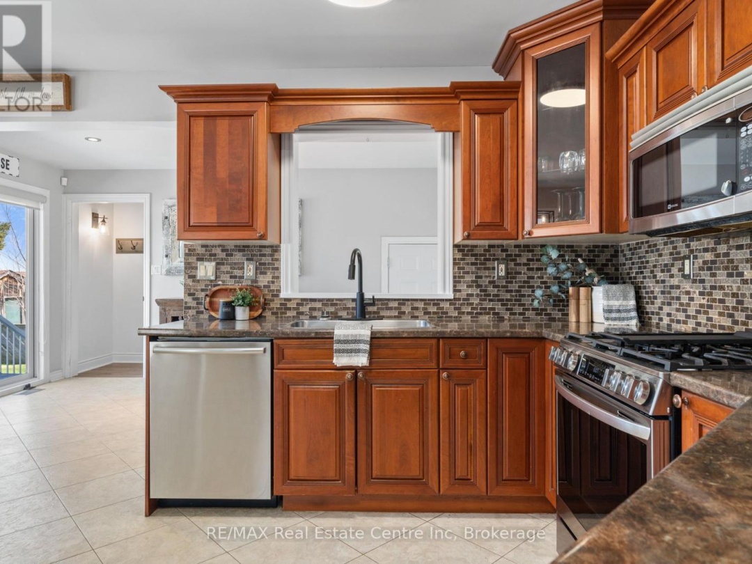 33 Totten Drive, Sturgeon Lake