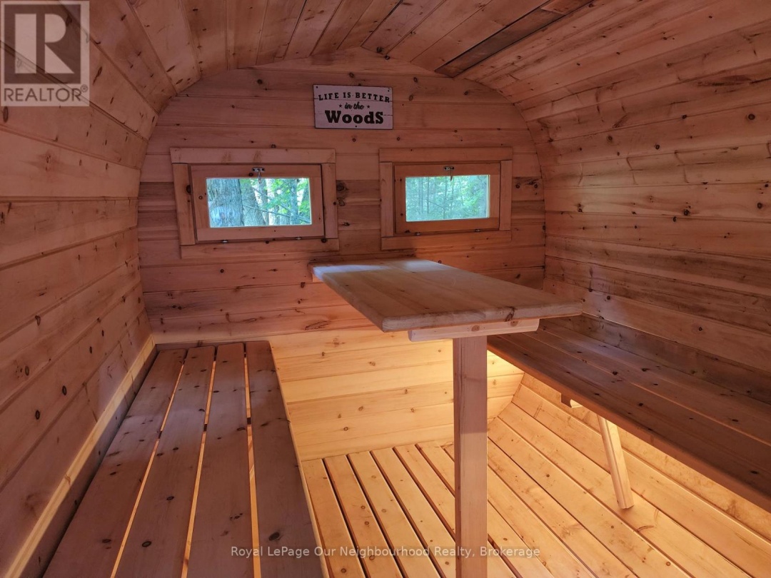 1040 SKI RIDGE TRAIL, 