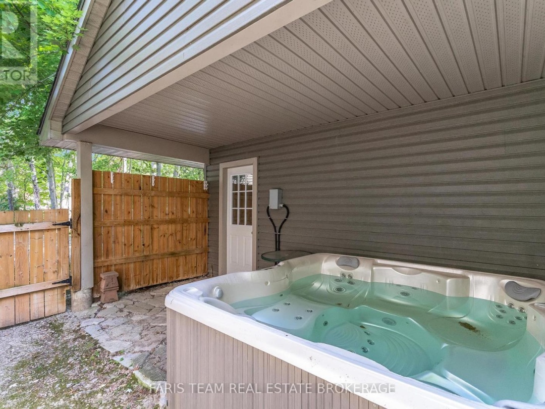 3563 TIMBERLINE AVENUE, 