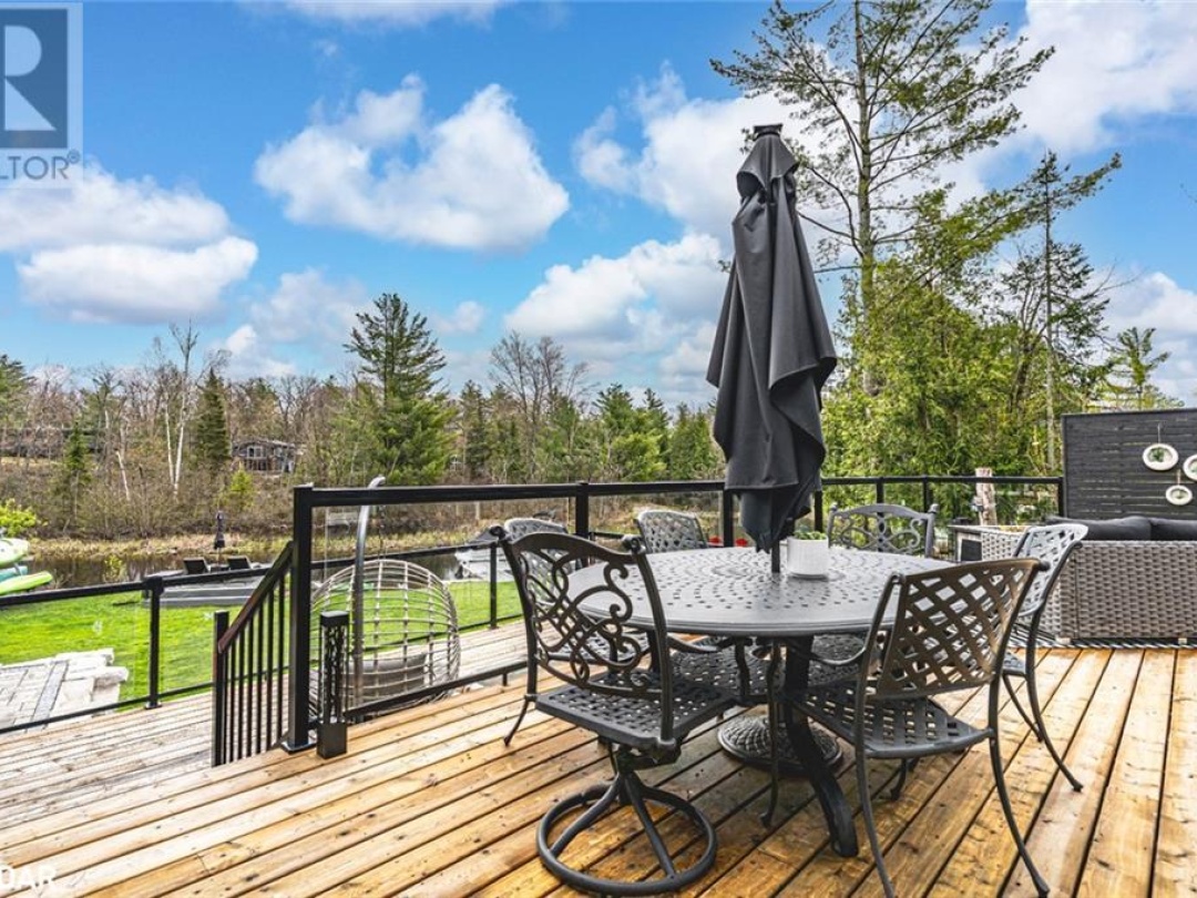 7952 Park Lane Crescent, Black Lake