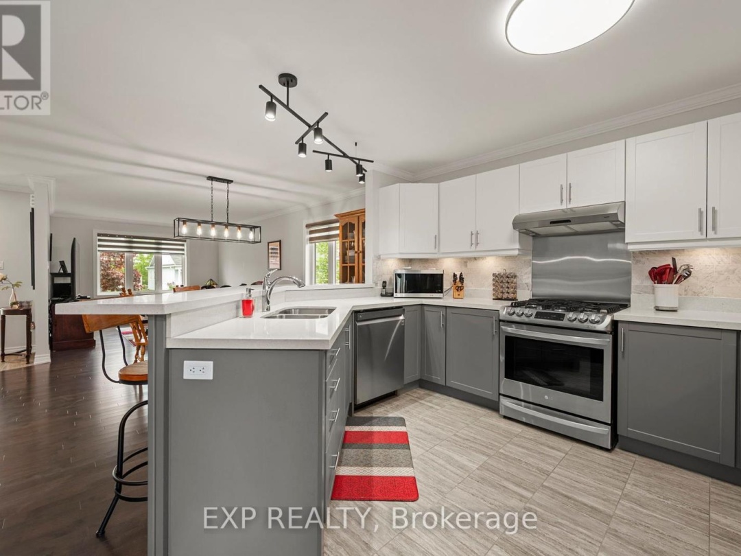 10 SINCLAIR CRESCENT, 
