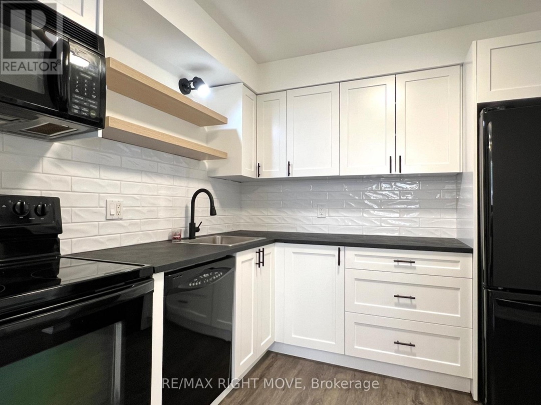 103 25 South Street, Orillia