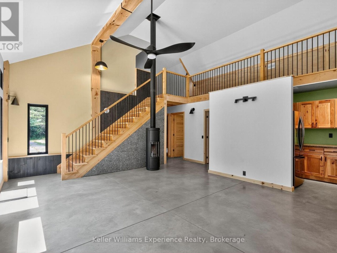 753 HONEY HARBOUR ROAD, 