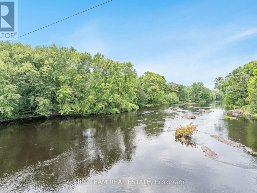 6928 COUNTY ROAD 169, Black Lake