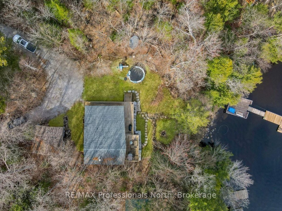 2787 Watts Road, Kennisis Lake