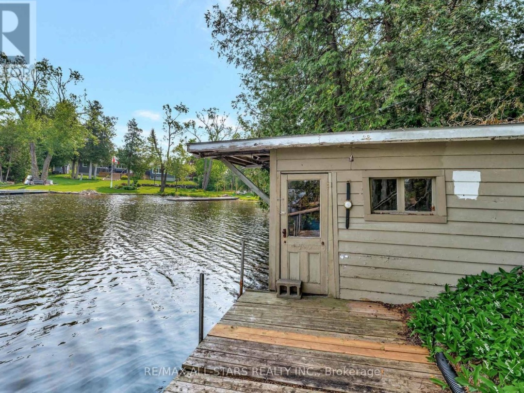 14 WYCHWOOD DRIVE E, 