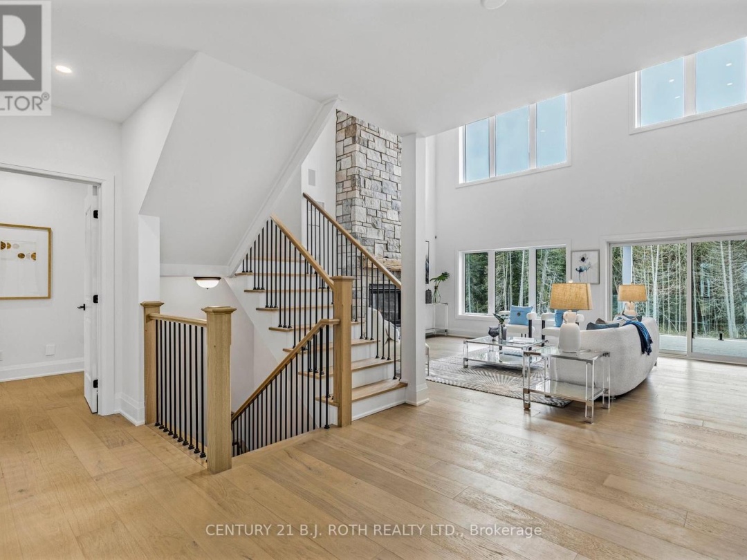 8 CLYDESDALE COURT, 
